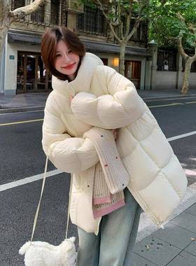 白色云朵泡连帽羽绒计服女中长款冬设加感厚白鸭绒茧型面b159-52
