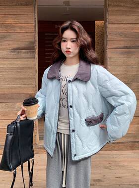 浅蓝色撞菱格D078-811翻绒羽色服女冬新款小个子短款领两面穿绒外