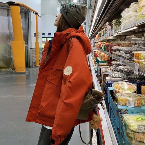 橘红色短工装羽保绒服冬季新b159-715款高级感炸街女款暖白鸭绒外