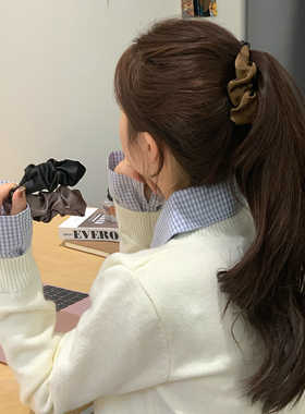 高级感纯色缎面褶皱香蕉夹女后脑勺抓夹马尾夹竖夹发饰头饰