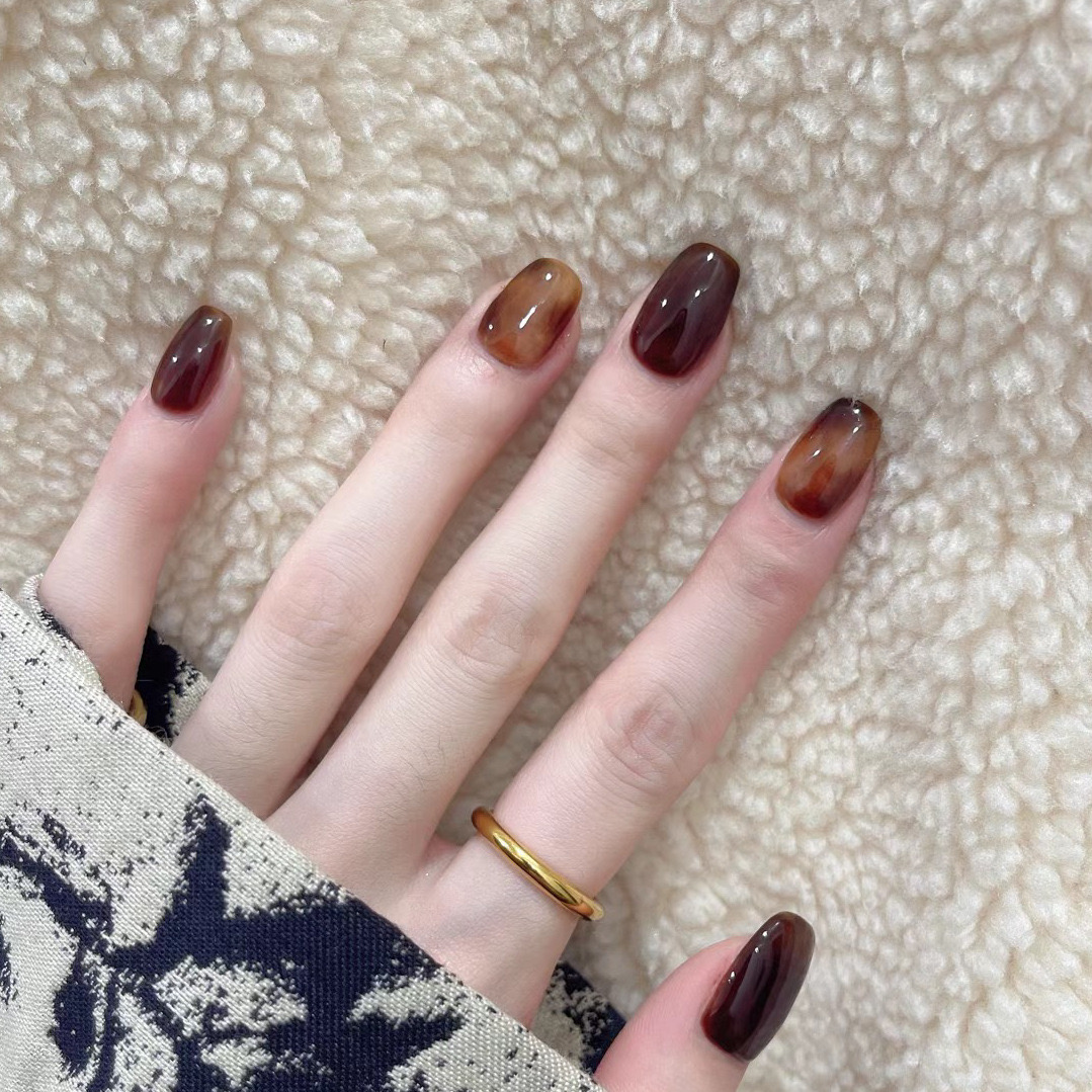 美甲成品贴片秋冬小琥珀超显白假指甲片短款气质穿戴甲持久可拆卸