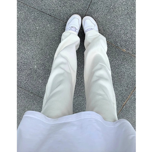 白色直筒牛仔裤男女款原创高街美式裤子潮牌修身bf慵懒风微喇长裤