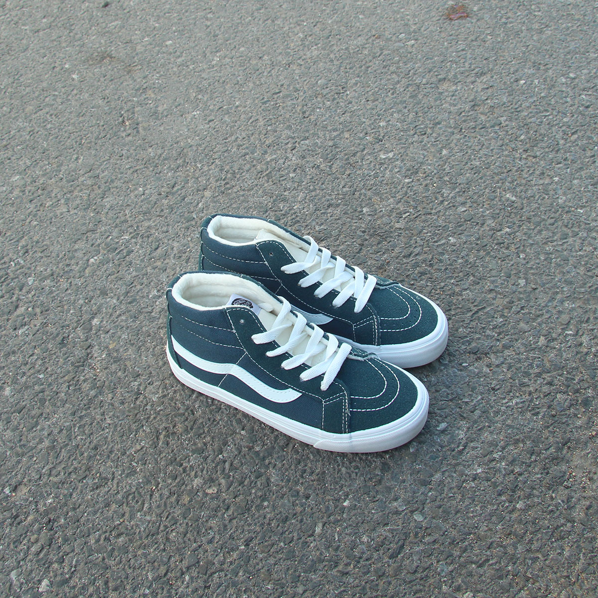 满2双包邮11.30瑕疵女士高帮系带绒面内里夹毛休闲女鞋