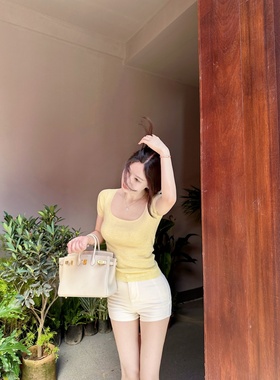 【Dear zhazha】氧气姐姐~鹅黄色修身大方领U领薄针织短袖T恤