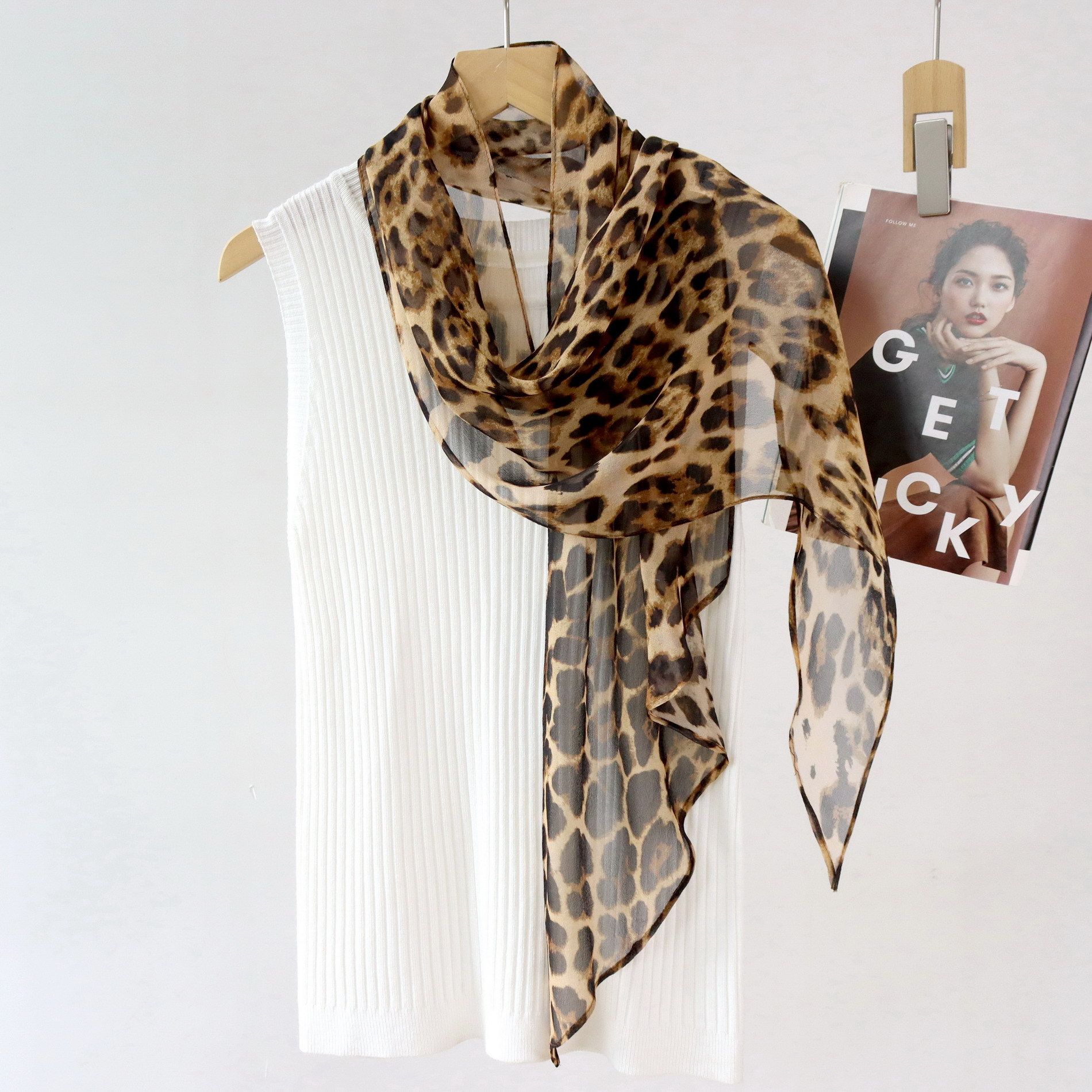 复古波点斜角真丝丝巾女法式赫本风桑蚕丝乔其纱长领巾百搭小飘带