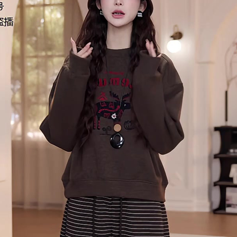 圆领小鹿休闲卫衣冬季新款韩系显瘦长袖百搭上衣