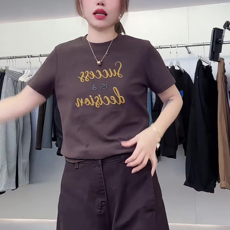 夏季新款时尚圆领短袖T恤女宽松显瘦百搭休闲字母上衣