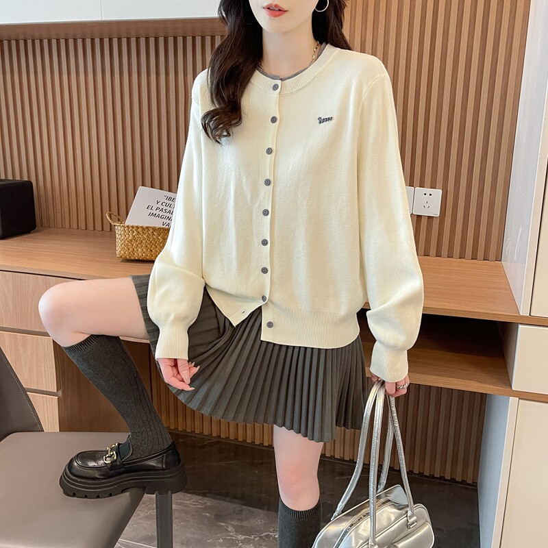 时尚针织外套女长袖开衫毛衣秋季新款宽松显瘦百搭减龄学院风上衣