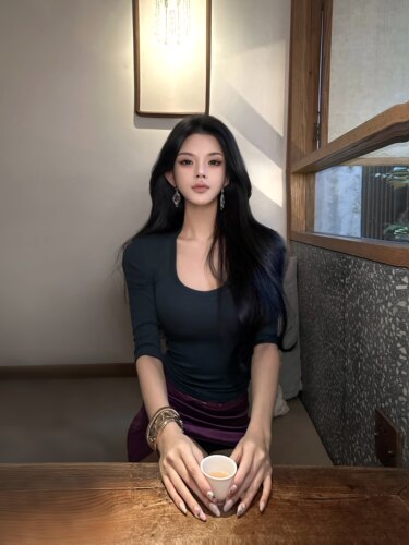 夏媛原创 锁骨杀 天鹅颈绿色显白上衣2026夏季新款修身显瘦百搭T