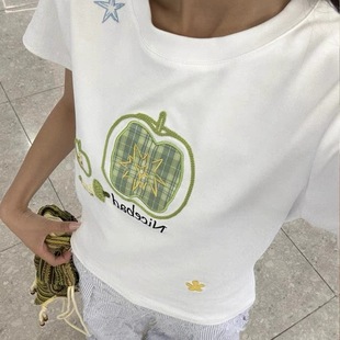 显瘦白色上衣 苹果刺绣正肩短袖 t恤女夏季 2025新款 设计感小众修身