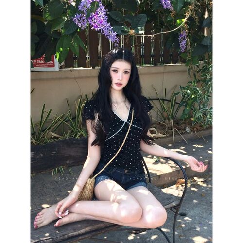 夏季辣妹木耳边波点V领短袖T恤女
