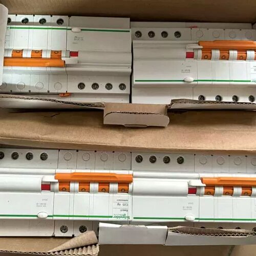 售前询价议价可维修正品Easy9系列漏电保护器