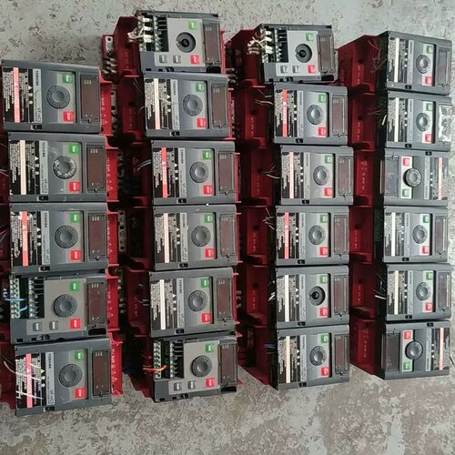 售前询价VF-n3C变频器 VFNC3S-2007PL 0.75