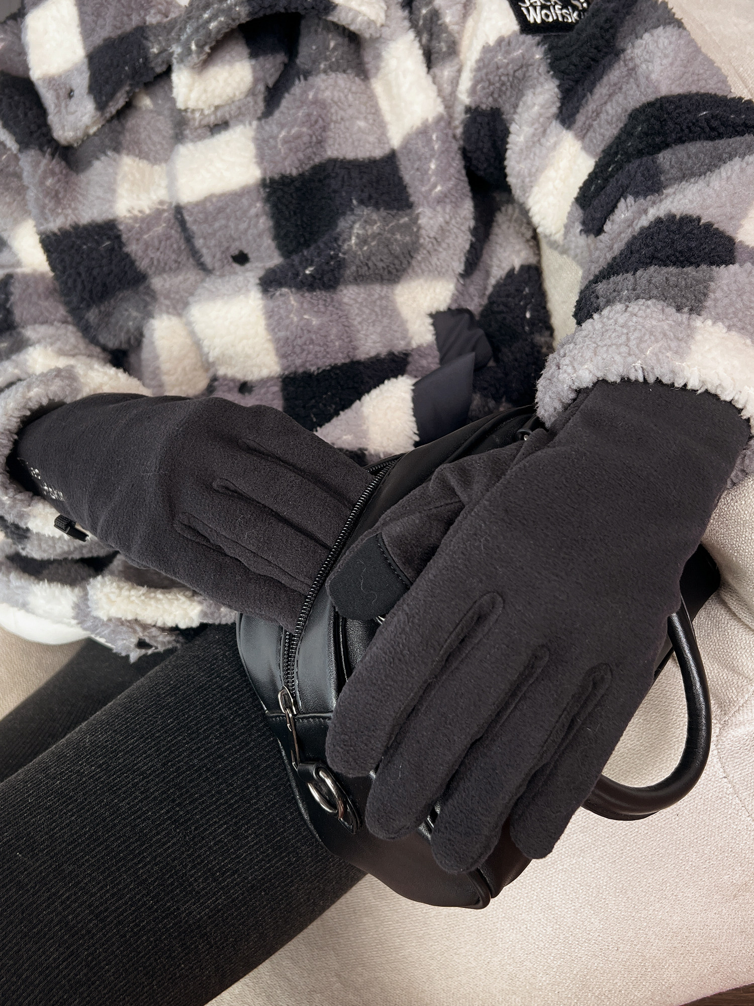 狼爪抓绒男女冬季户外骑行滑雪保暖可触屏手套19116012023年冬季