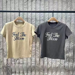 2026夏新品短袖艺术字体印花收腰正肩弹力棉T恤 MBF2TEE046