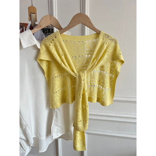 奶黄色镂空针织披肩女外搭夏季