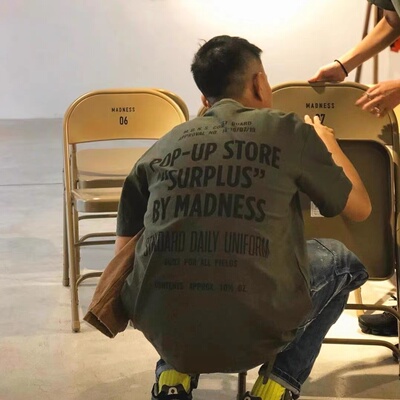 台北限定口袋短袖余文乐圆领T恤