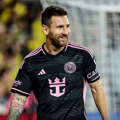 阿迪达斯23赛季迈阿密国际主客场梅西球迷版球衣JE9745