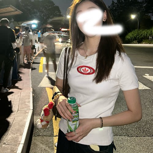 Adidas三叶草 女子潮流修身针织圆领短袖T恤 KA2686 KA2687