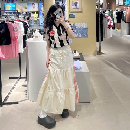 阿迪达斯三叶草女士夏季蝴蝶结褶皱休闲长款伞裙半身裙KC0768