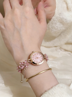 轻奢气质粉色花朵手表