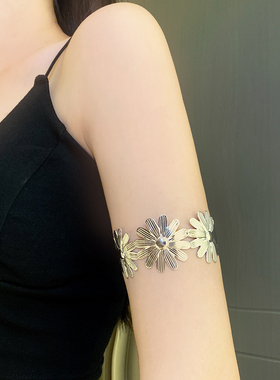 甜酷设计感花朵开口手镯