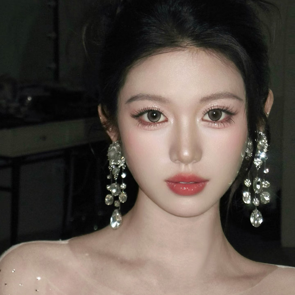 高级感新娘满钻流苏耳环轻奢小众设计感耳钉气质宴会礼服耳饰大气