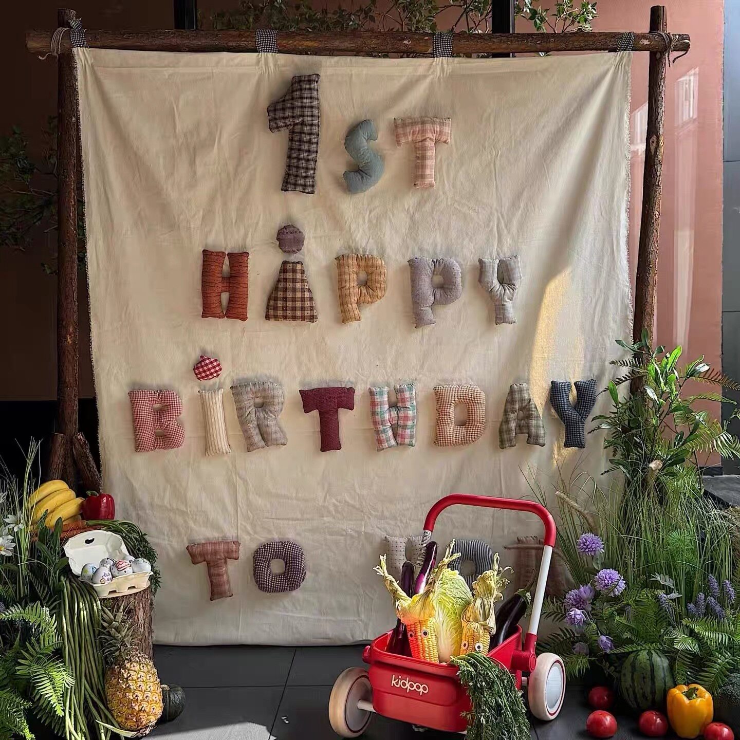 成品定制英文布艺生日字母装饰男节庆布艺用品