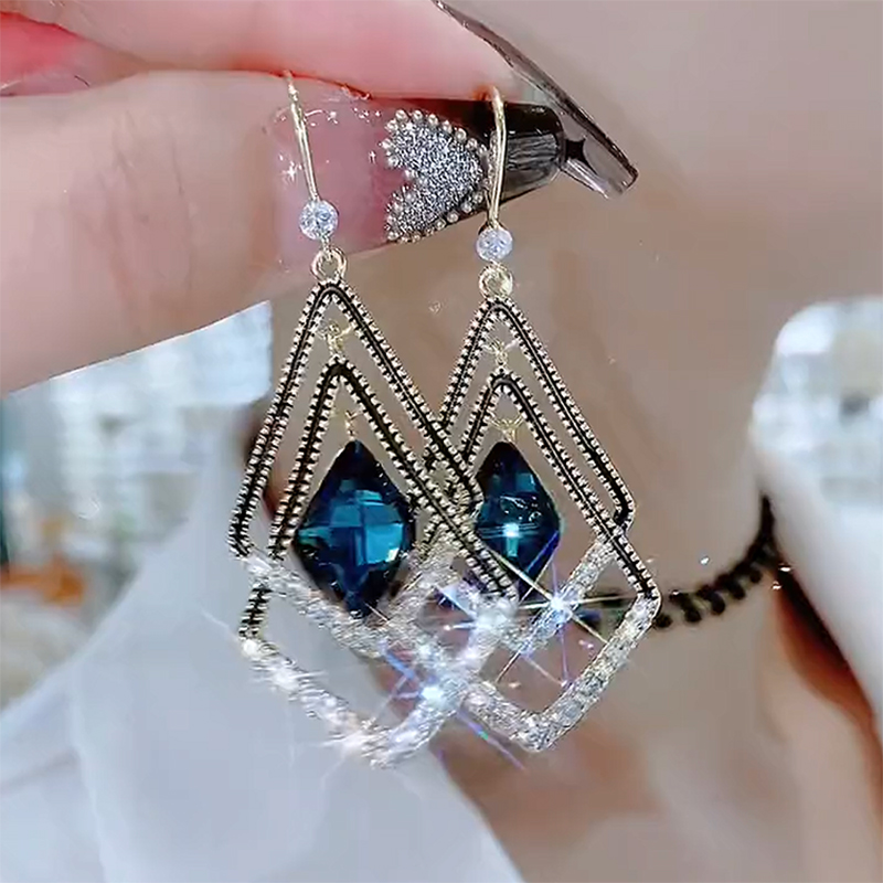法式复古菱形水晶耳环2024年新款