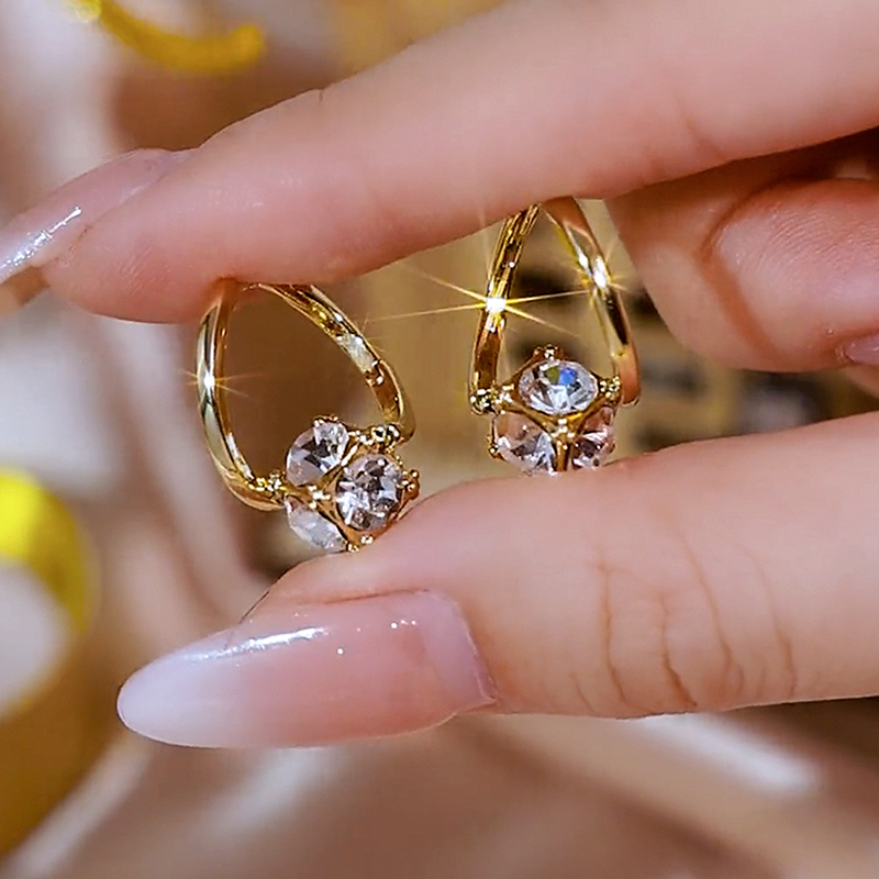 2024年新款气质轻奢钻球法式耳扣