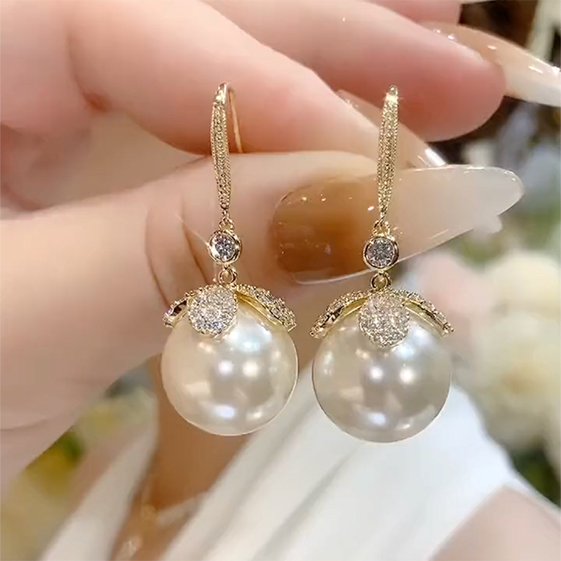 2024年新款潮时尚掌上明珠耳饰