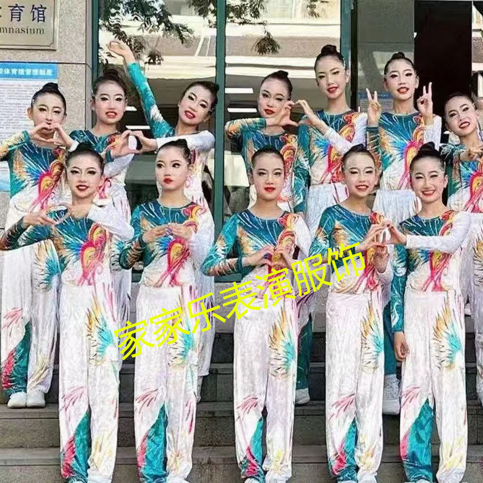啦啦操拉拉队健美操服装
