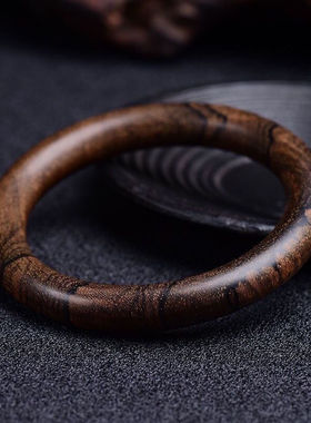 天然沉香木质手镯虎纹花型饰品复古养生佛系睡眠送礼收藏