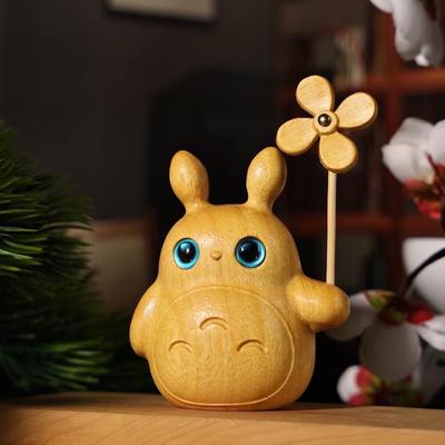 可爱卡通木质龙猫摆件创意实木车载风车饰品香薰礼物装饰桌面
