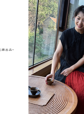 YIMIAN “与人共舞”高级时髦感松弛氛围设计款开叉斜襟连衣裙