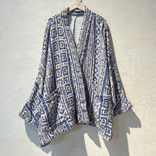 披肩外套2626010 慵懒风肌理感民族风蝙蝠袖 YIMIAN 青花入梦