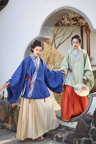 囿春【六六折清仓】雀上心头 素色暗纹纱马面裙