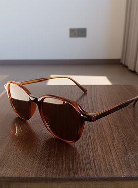 超轻玳瑁色方框太阳镜男女高级感2025新款防紫外线墨镜配近视红色