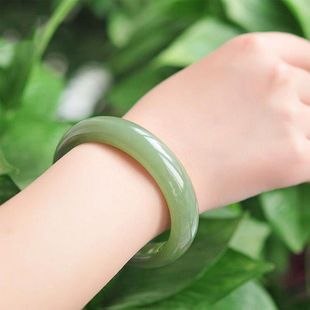 时尚新款湖水绿手镯女士镯子宽版冰透晴水绿手镯简约款玉石镯子