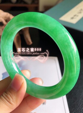 翡翠色高冰种阳绿圆条手镯透绿飘花女款平安玉石玉镯阳绿高端新品