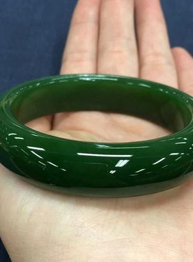 爆款满绿色水润透亮年轻女款简约款气质高贵手镯时尚百搭