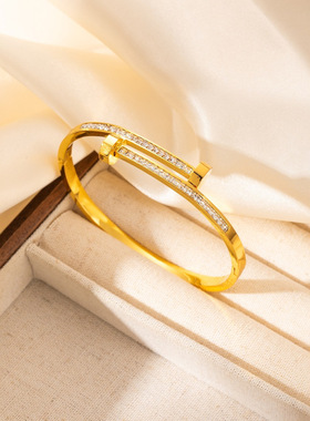 欧拉拉设计师款18K金镶钻手镯