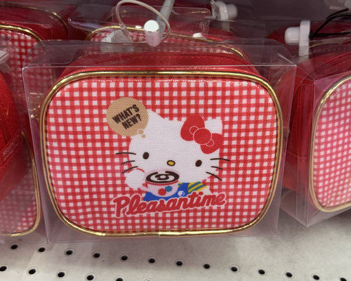 韩国代购三丽鸥sanrio hello kitty凯蒂猫50周年PVC防水化妆包