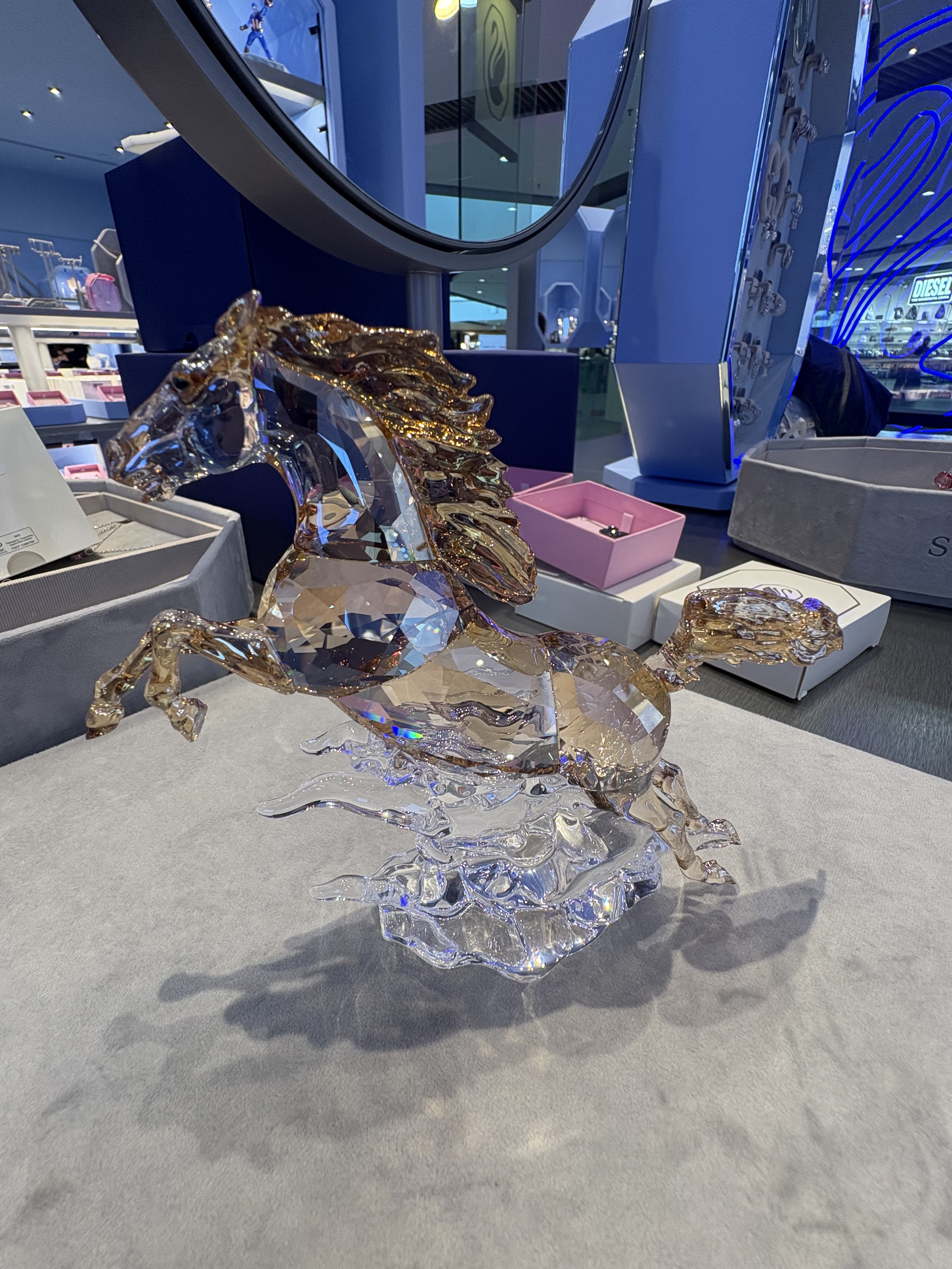 香港全新正品水晶家居风水马摆件 骏马 5701370
