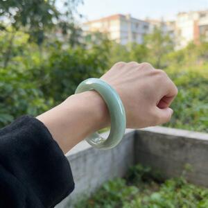 “云亭沐露”翠玉手镯子缅甸老坑玉石糯冰种纯色玉手镯女款处理