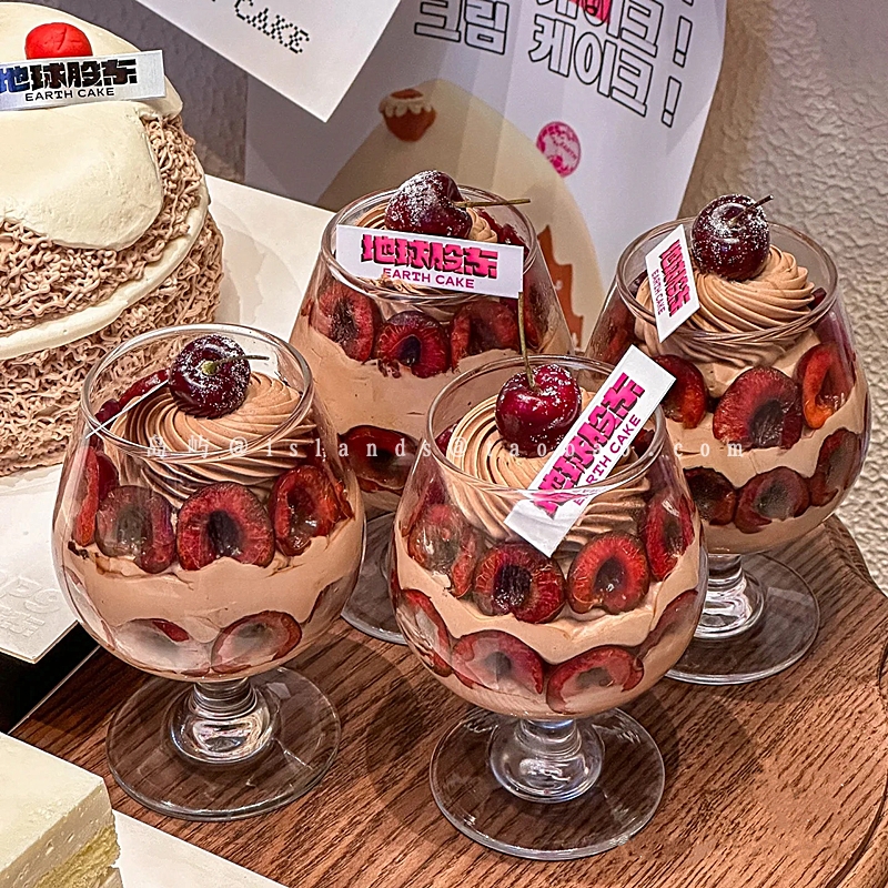 圣诞跨年草莓杯网红ins风高脚奶油水果杯玻璃杯特调气泡苏打水杯