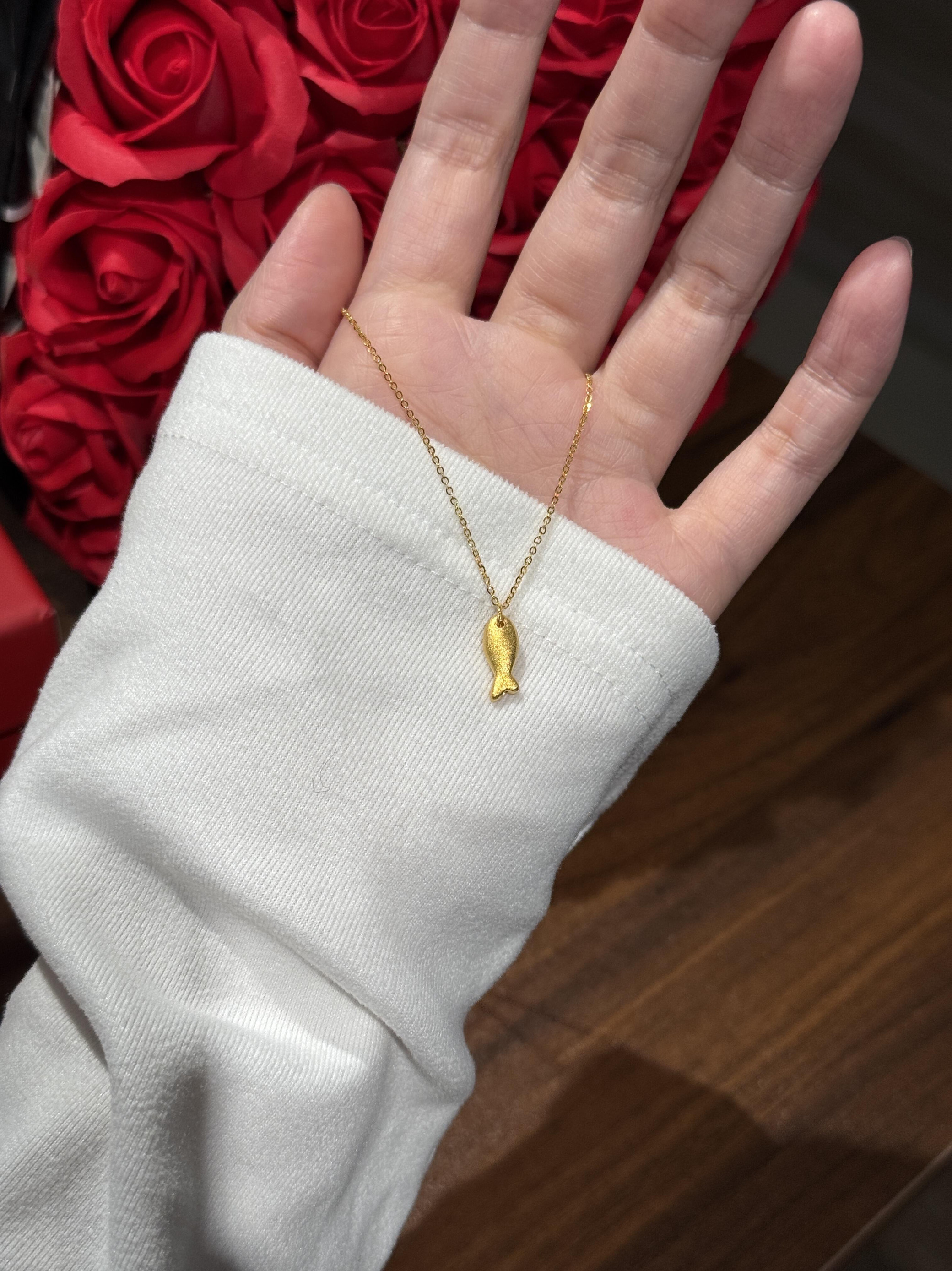 年年有鱼磨砂金色仿真金项链福气新年高级感气质品味质感毛衣链