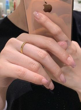 极简风yyds!可以带着洗澡的戒指高级审美仿真黄金款情侣日常舒适