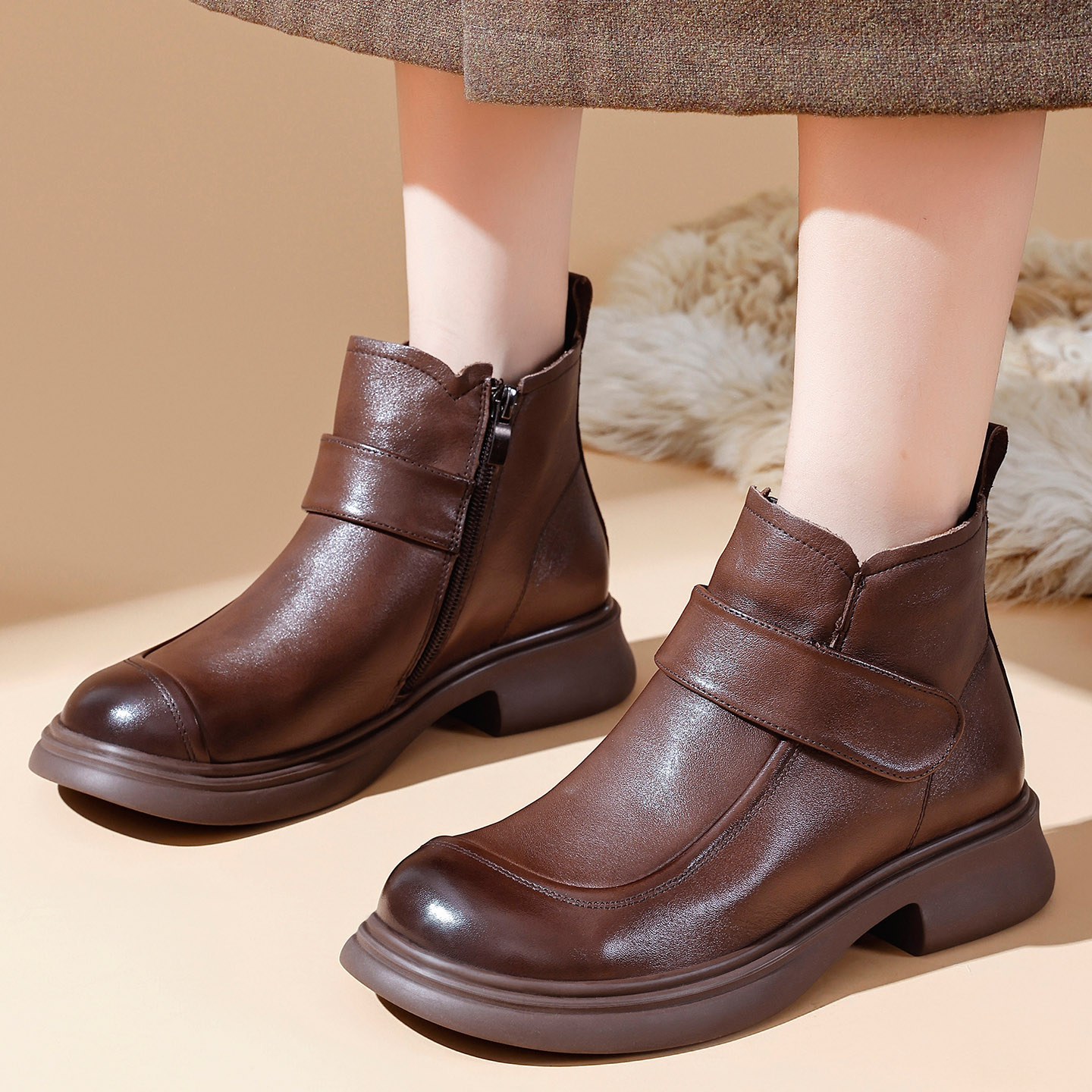 真皮短靴女2025新款软底皮鞋春秋加绒保暖棉鞋防滑棉鞋皮靴妈妈鞋