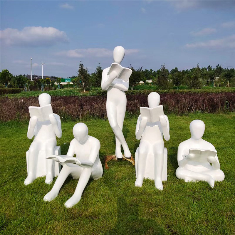 学生看书人物雕塑 户外草坪抽象摆件 校园点缀读书玻璃钢白色雕像